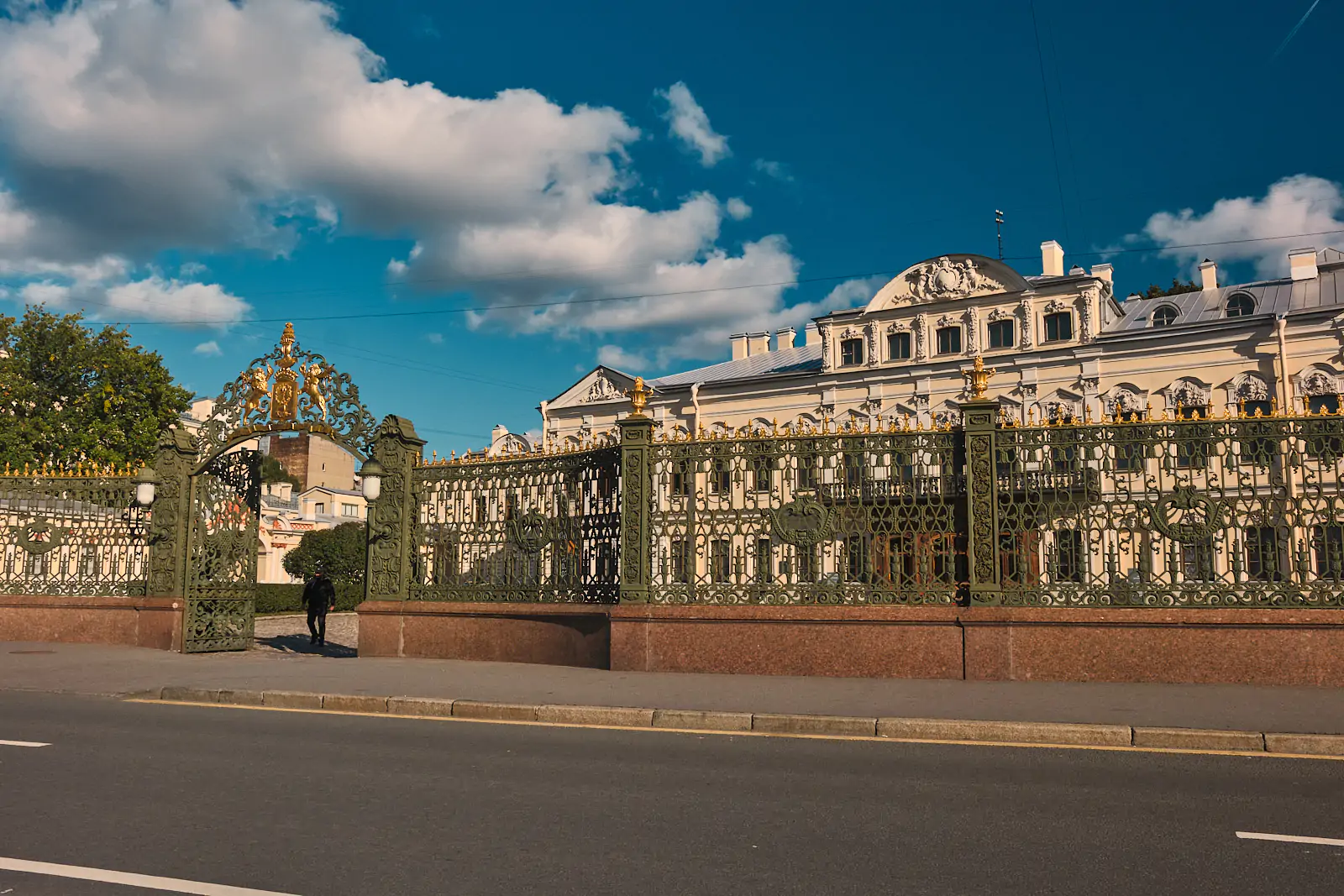 Набережная реки Фонтанки, д. 34